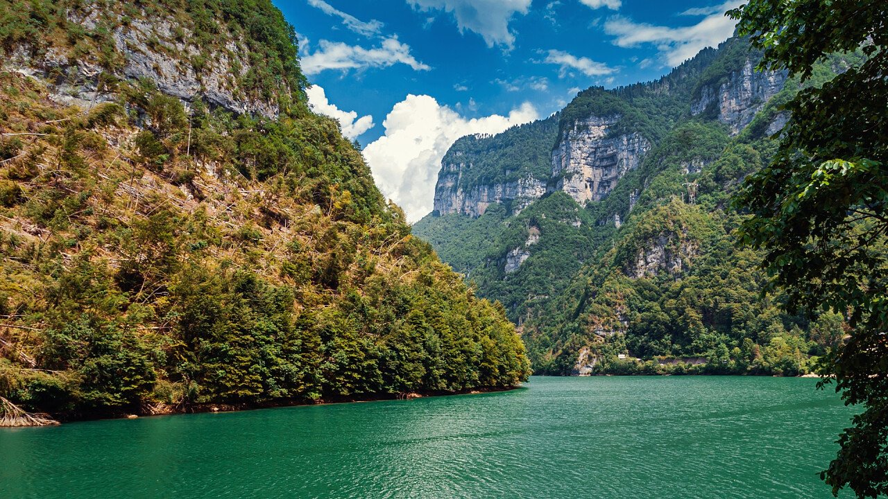 lago_corlo_arsie_shutterstock