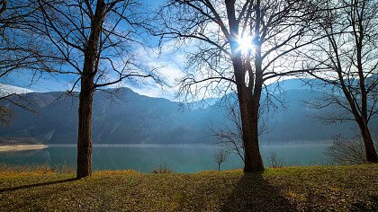 herbst_see_corlo_arsie_shutterstock