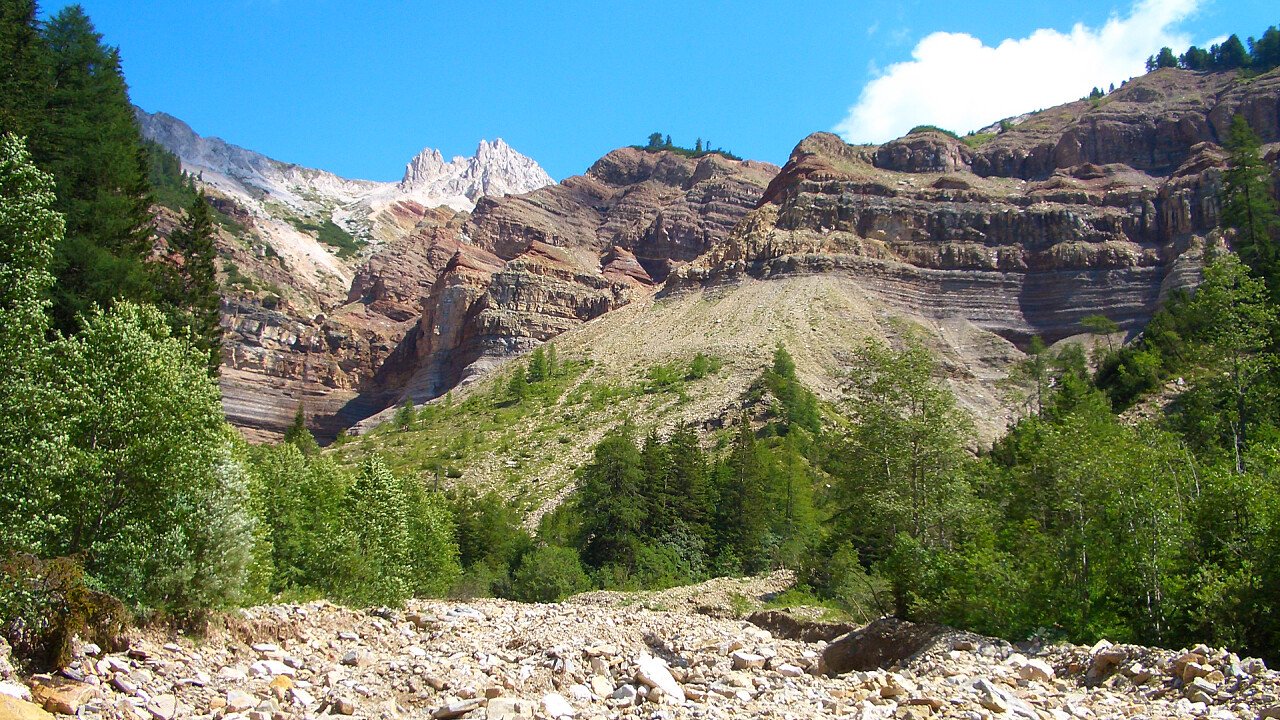 estate_vista_gola_bletterbach_nella_gorz_geoparc_beltterbach