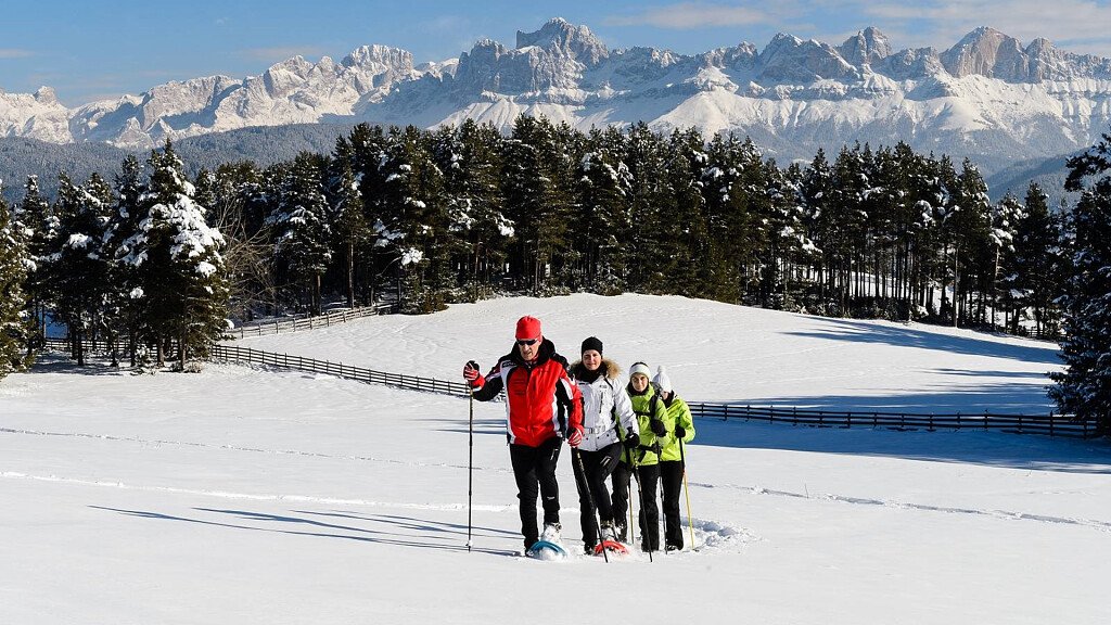 Nova Ponente, in Val d'Ega: per una vacanza a tutto sport sulle tracce della storia - cover