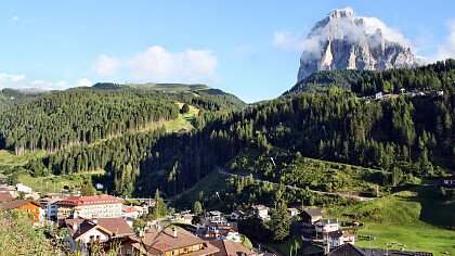 St Christina in Herbst mit Schnee