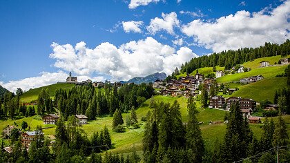 panorama_autunnale_a_colle_santa_lucia_dreamstime_fesus_robert