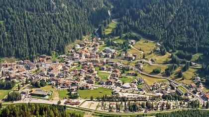 dolomiti_inverno_canazei_dreamstime_karinhamich