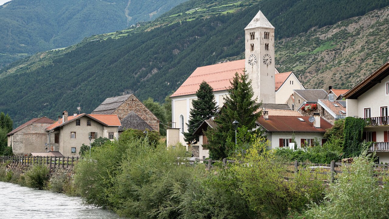 Chiesa di Lasa
