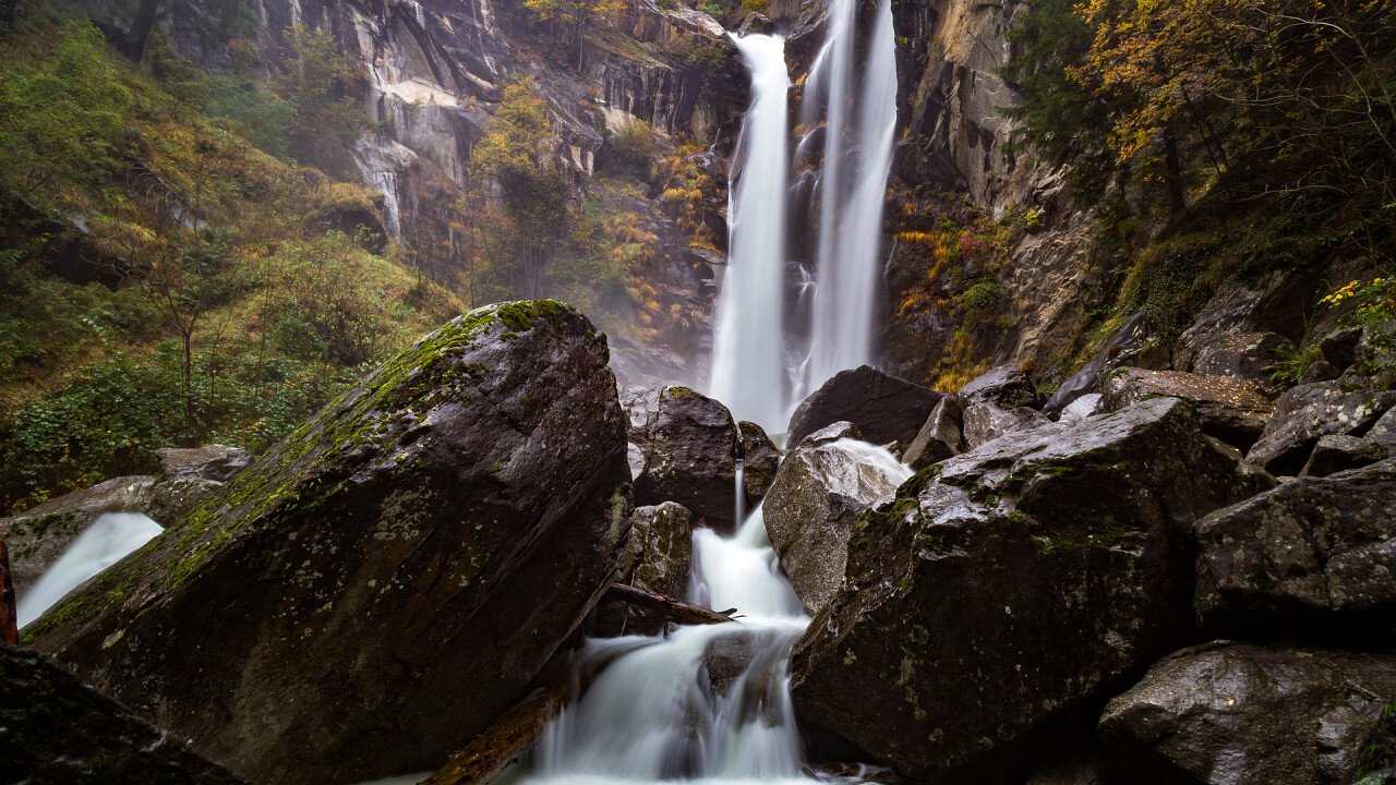 cascata_san_martino_in_passiria_shutterstock