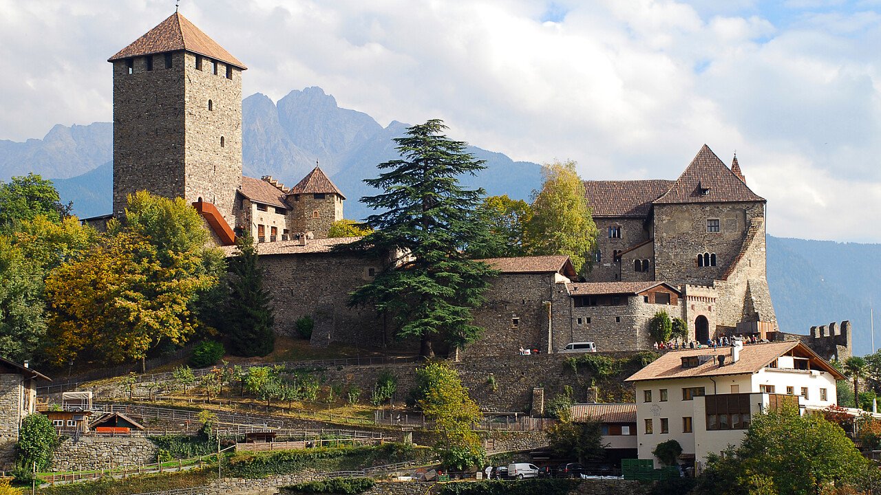 paese_monumenti_storici_tirolo_shutterstock