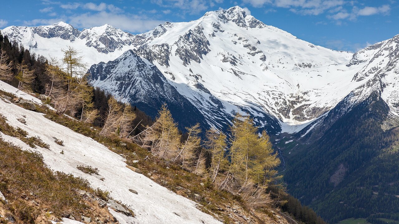 paesaggio_innevato_montagne_campo_tures_dreamstime_christian_mueringer