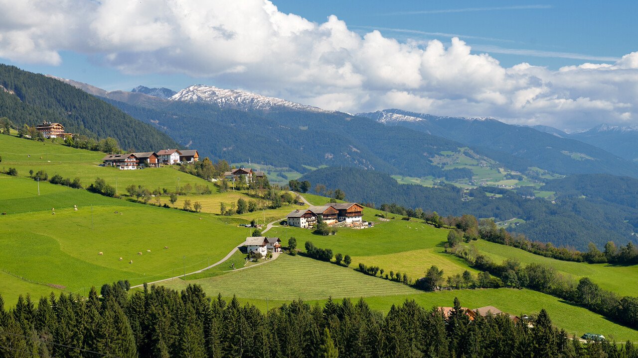 vista_dall_alto_lutago_dreamstime_jan_konter