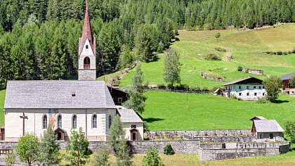 estate_natura_ponte_montagne_predoi_dreamstime_christian_mueringer