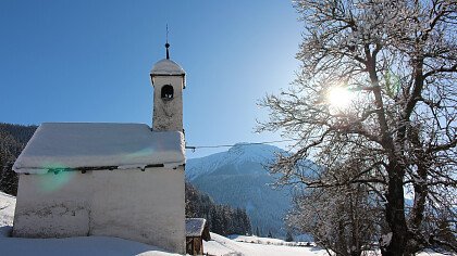 Chiesa in inverno in Val Casies