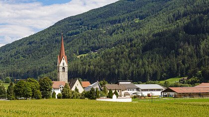 Natur und Kirche von Vintl