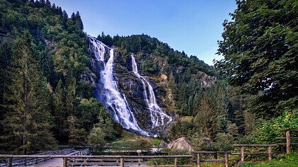 sommer_wasserfälle_carisolo_shutterstock