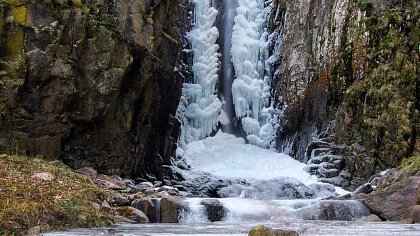 ghiaccio_cascata_del_lupo_bedollo_andreas_tamanini