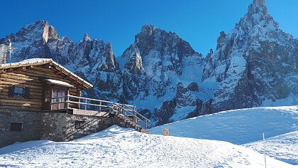 neve_in_passo_rolle_dreamstime_nickolay_khoroshkov