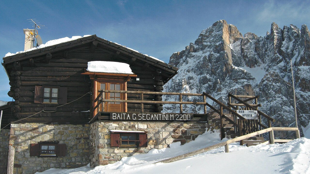 invernale_baita_segantini_al_passo_rolle_pixabay_eliohotelmirabello