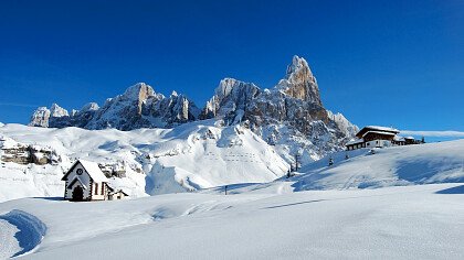 neve_in_passo_rolle_dreamstime_nickolay_khoroshkov