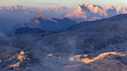 sciare_dolomiti_pale_san_martino_san_martino_di_castrozza_pixabay_fabiodisconzi