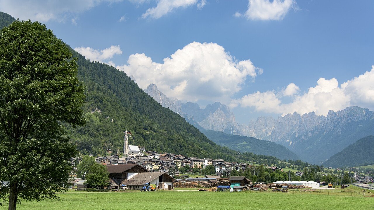 estate_san_martino_castrozza_dreamstime_olegslabinskiy