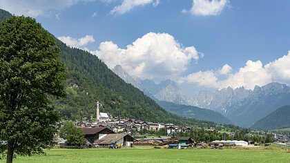 sciare_dolomiti_pale_san_martino_san_martino_di_castrozza_pixabay_fabiodisconzi