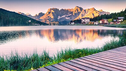 Il lago di Misurina con la neve