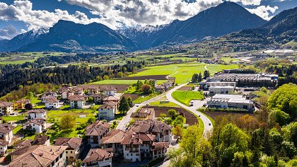 panorama_comano_terme_dreamstime_drozdin