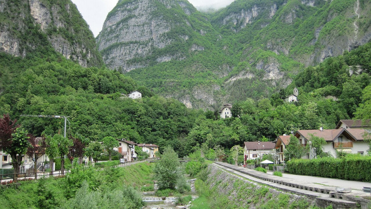 torrente_case_montagna_localita_grigno_borgo_valsugana_apt_valsugana