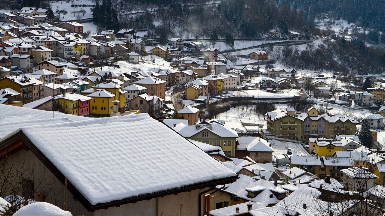 paese_inverno_castello_tesino_shutterstock