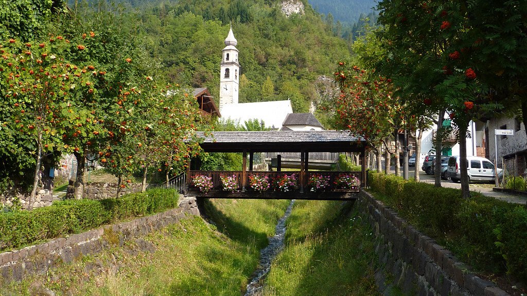 Imer: Knödelfest and hiking holidays