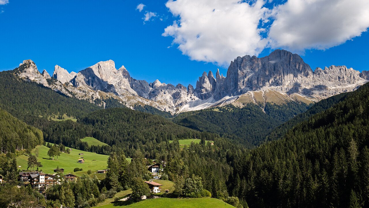 dolomiti_tires_shutterstock
