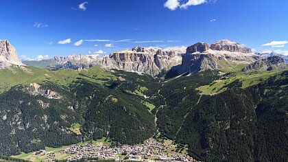 inverno_impianti_pista_passo_san_pellegrino_dreamstime_moreno_soppelsa