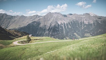 neve_alta_montagna_racines_shutterstock