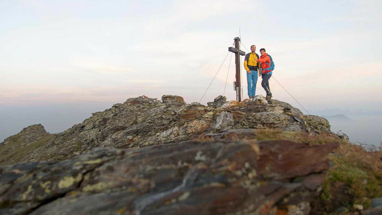 apt-valsarentino-trekking