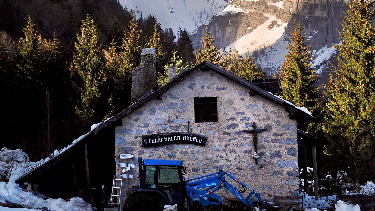 rifugio_malga_andalo_dolomiti_brenta_andreas_tamanini