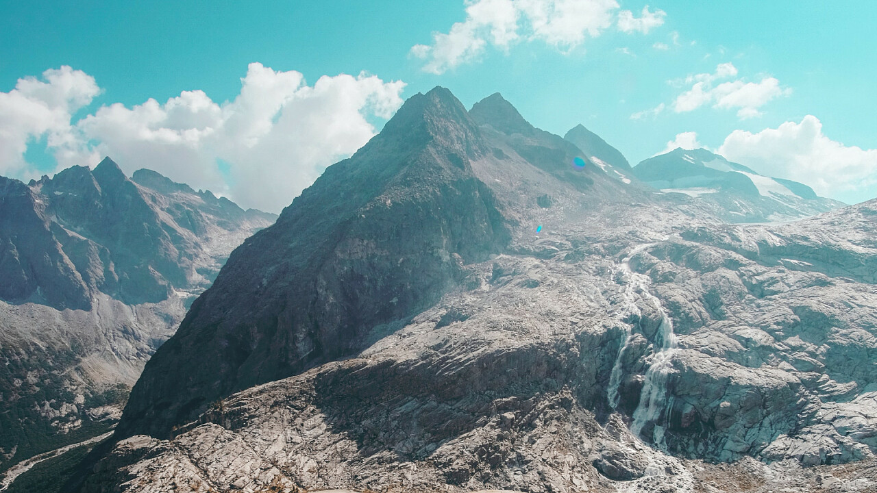 rifugio_mandrone_città_di_trento_spiazzo_cristina_gottardi_unsplash