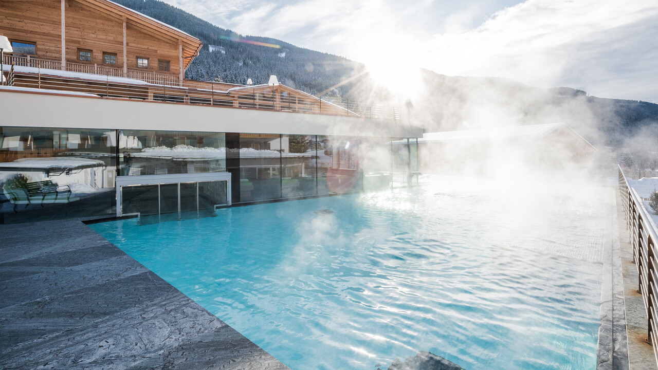 Piscina esterna neve Alpine Nature Hotel Stoll
