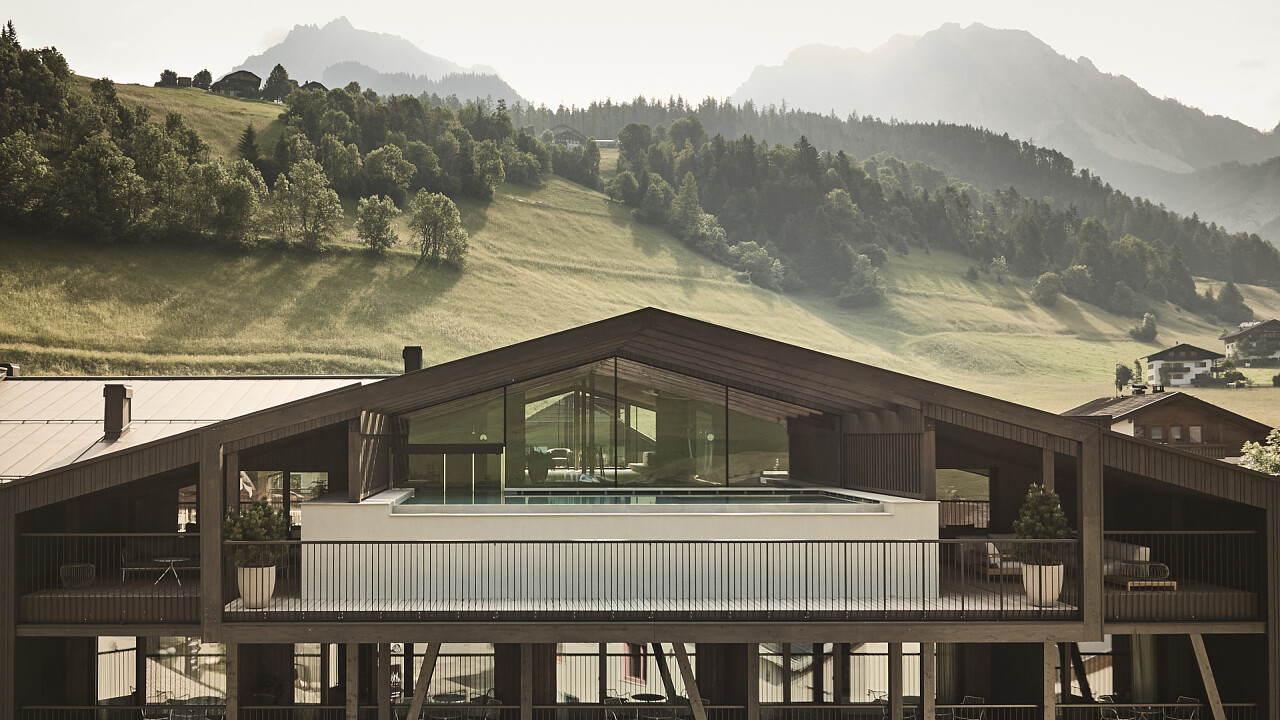 Facciata esterno estate AMA Stay