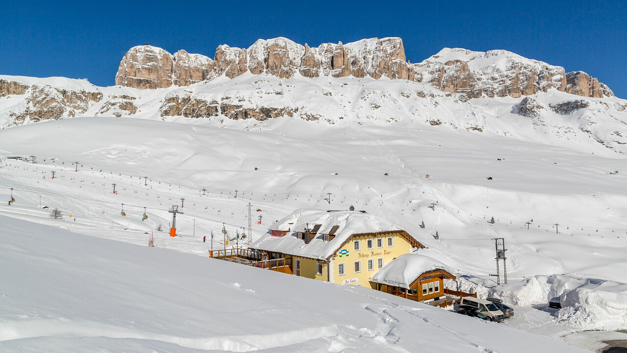 Struttura esterna inverno 2 - Albergo Ristoro Lezuo