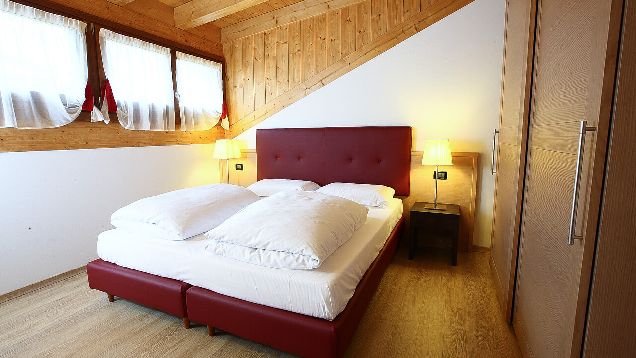 Camera da letto - Mansarda - Residence Al Lago