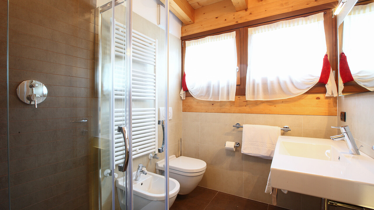 Bagno - Mansarda - Residence Al Lago