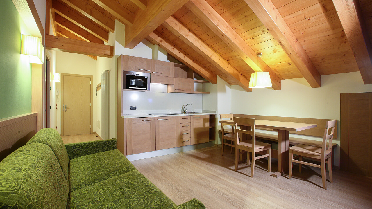 Cucina e salotto - Mansarda vista lago - Residence Al Lago