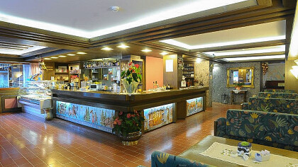Struttura esterna sera inverno - Hotel Alla Posta