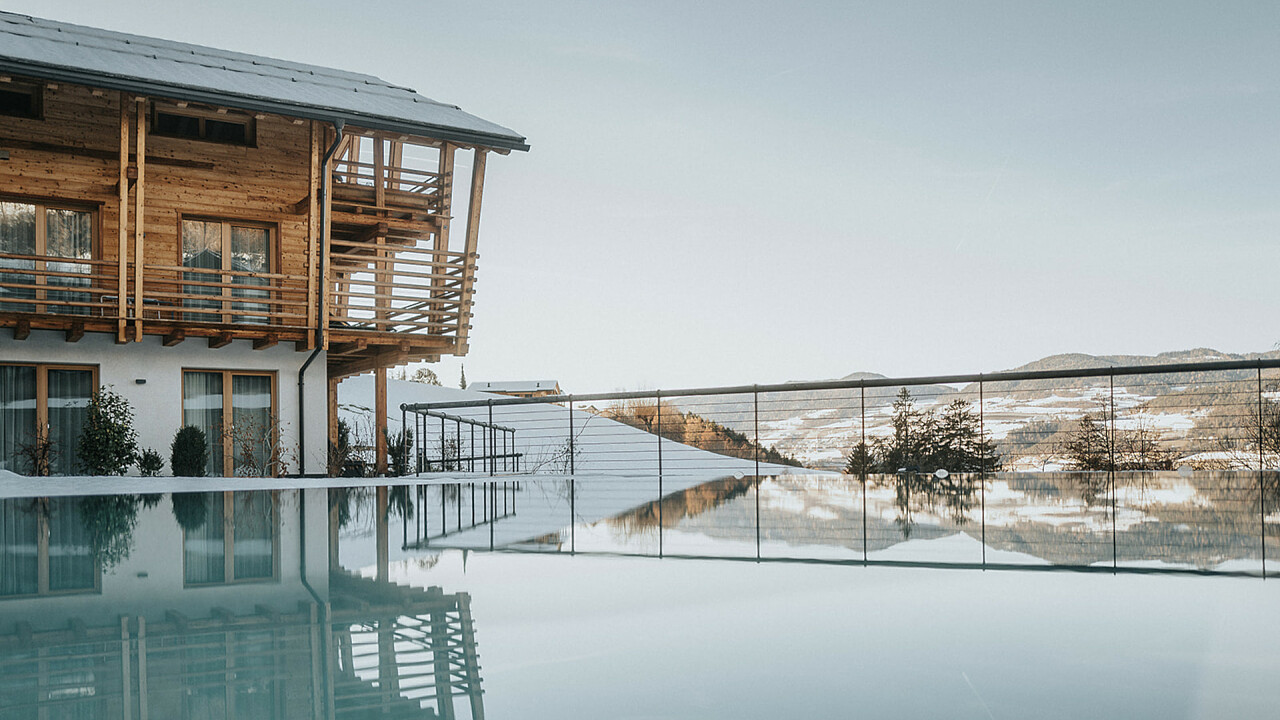 Struttura esterna inverno - Presulis Hideaway Apartments & Restaurant