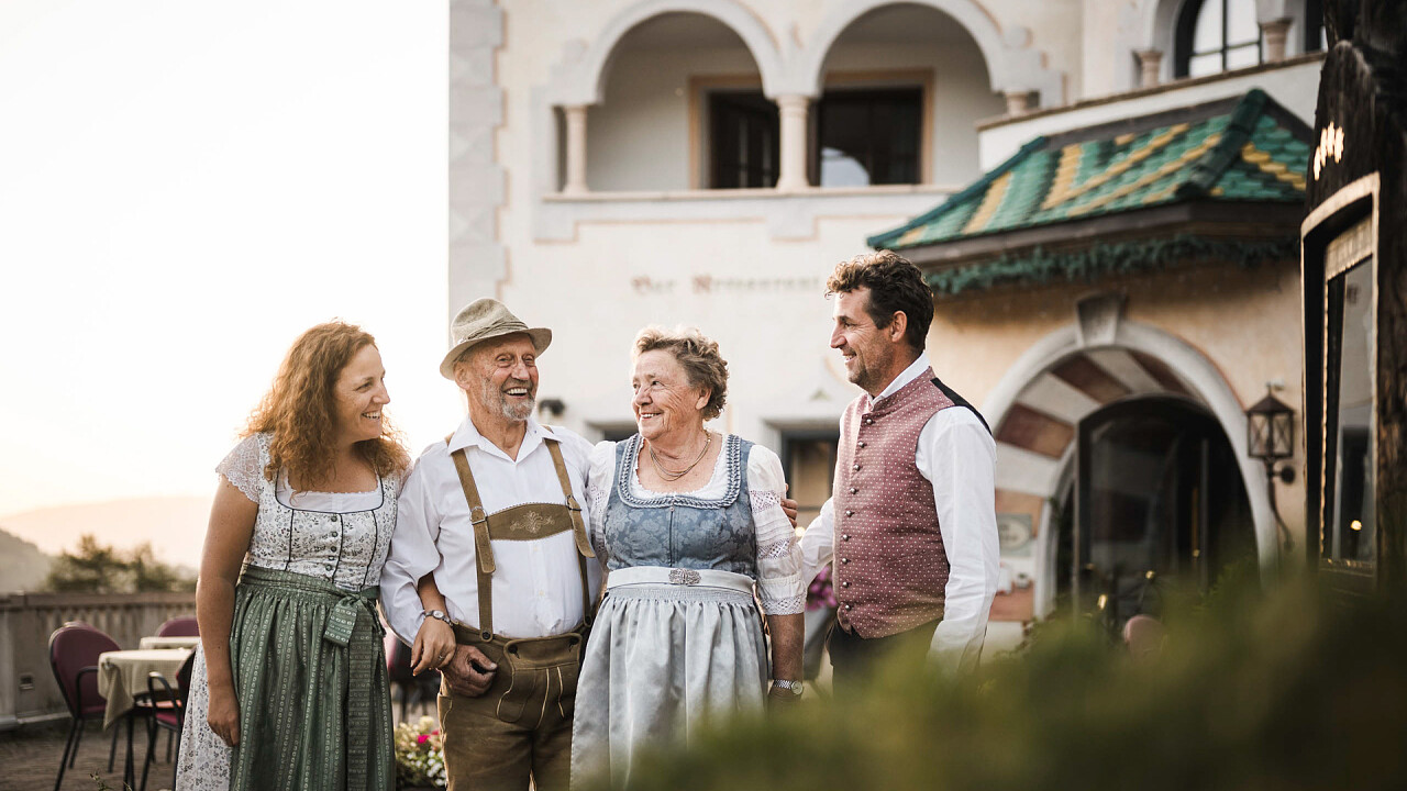 Famiglia - Hotel Ansitz Jakoberhof