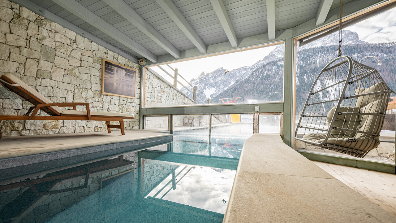 Hallenschwimmbad Winter - Berghotel Sexten