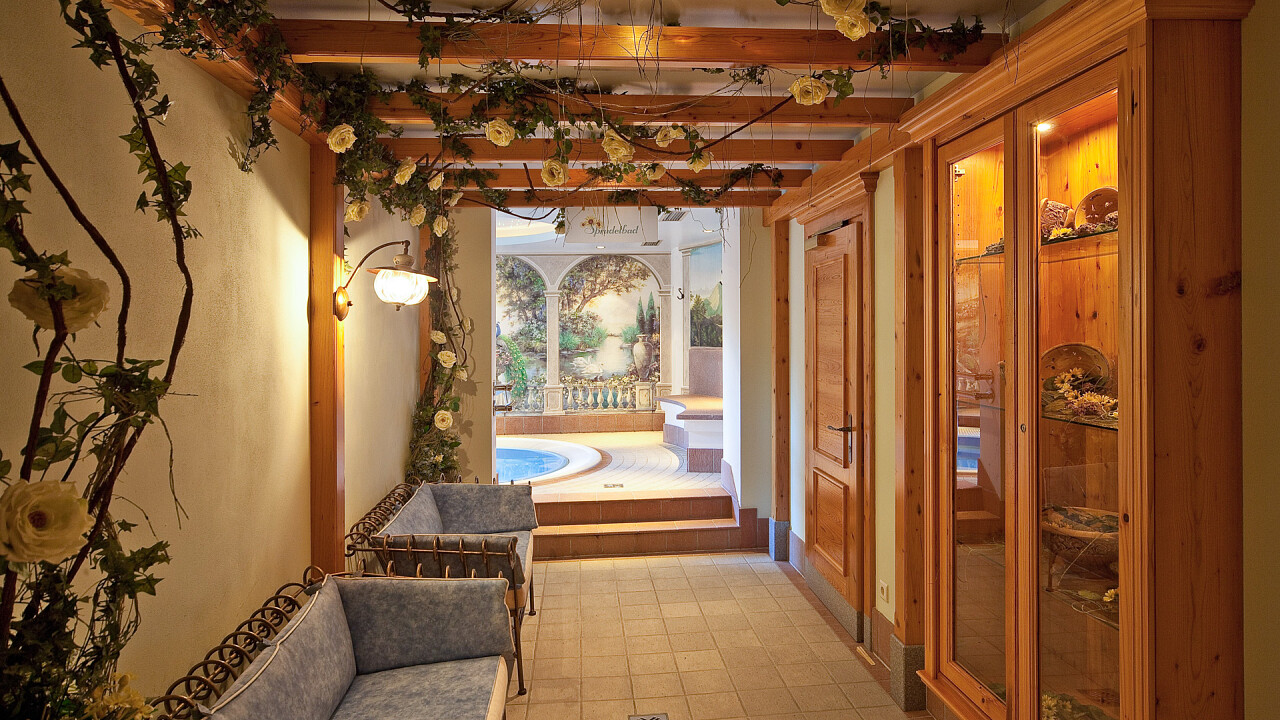 Corridoio stanza vasca idromassaggio - Hotel Brunnerhof