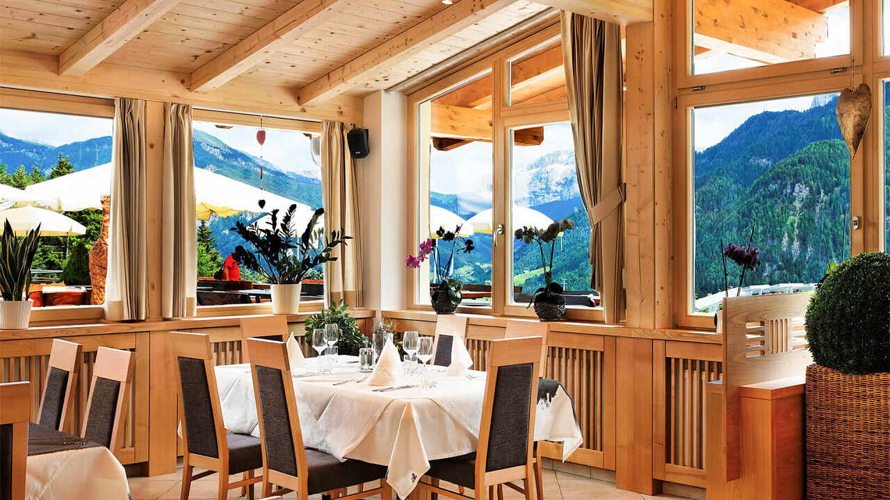 Tavoli ristorante - Hotel Pinei Nature & Spirit