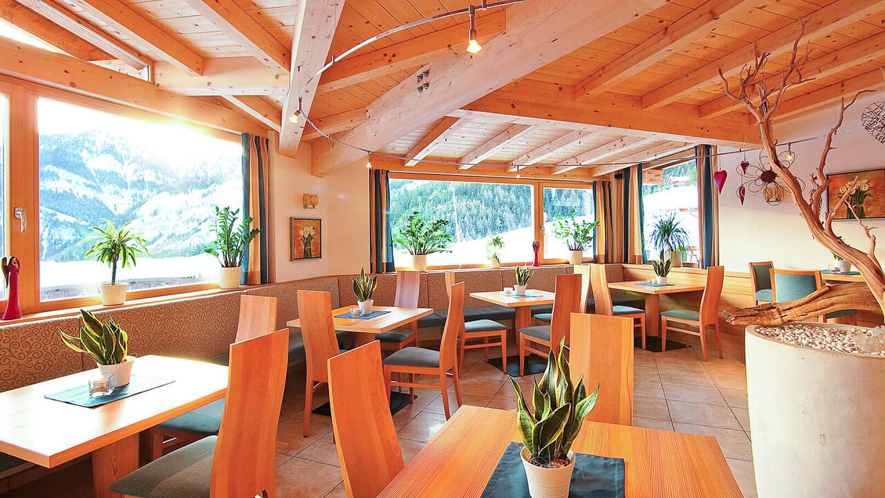 Tavoli ristorante - Hotel Pinei Nature & Spirit