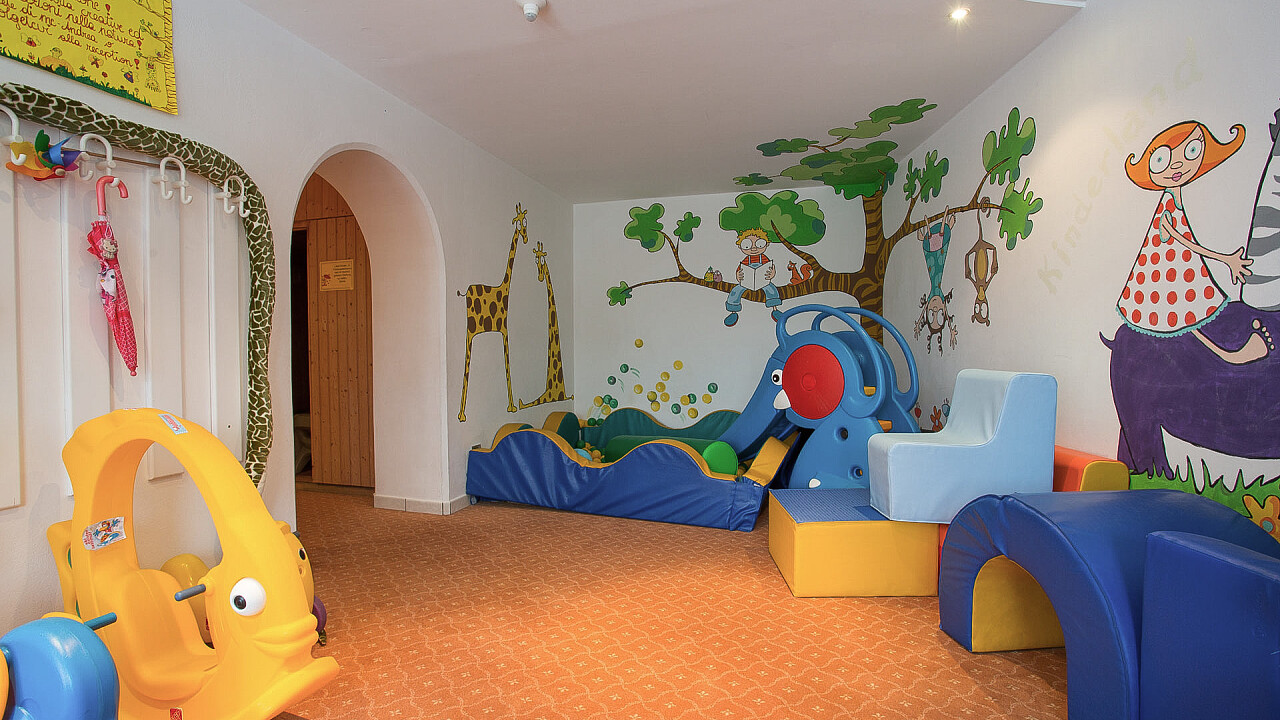 Spielzimmer für Kinder - Good Life Hotel Zirm