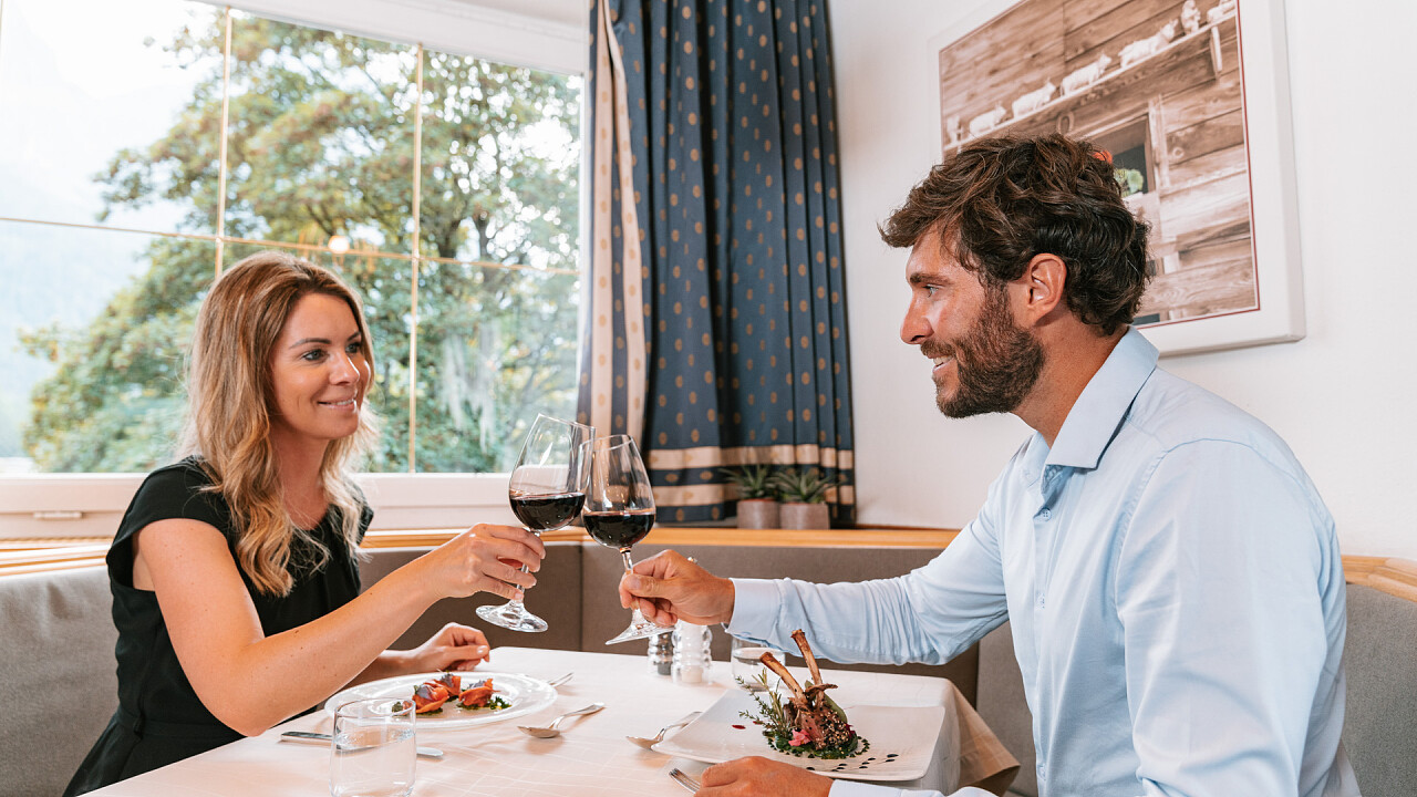 Coppia seduta al tavolo da pranzo - Parc Hotel Florian