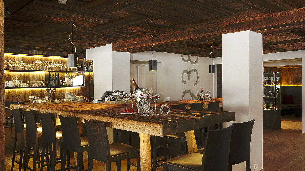 Stehtisch - Hotel Col Alto